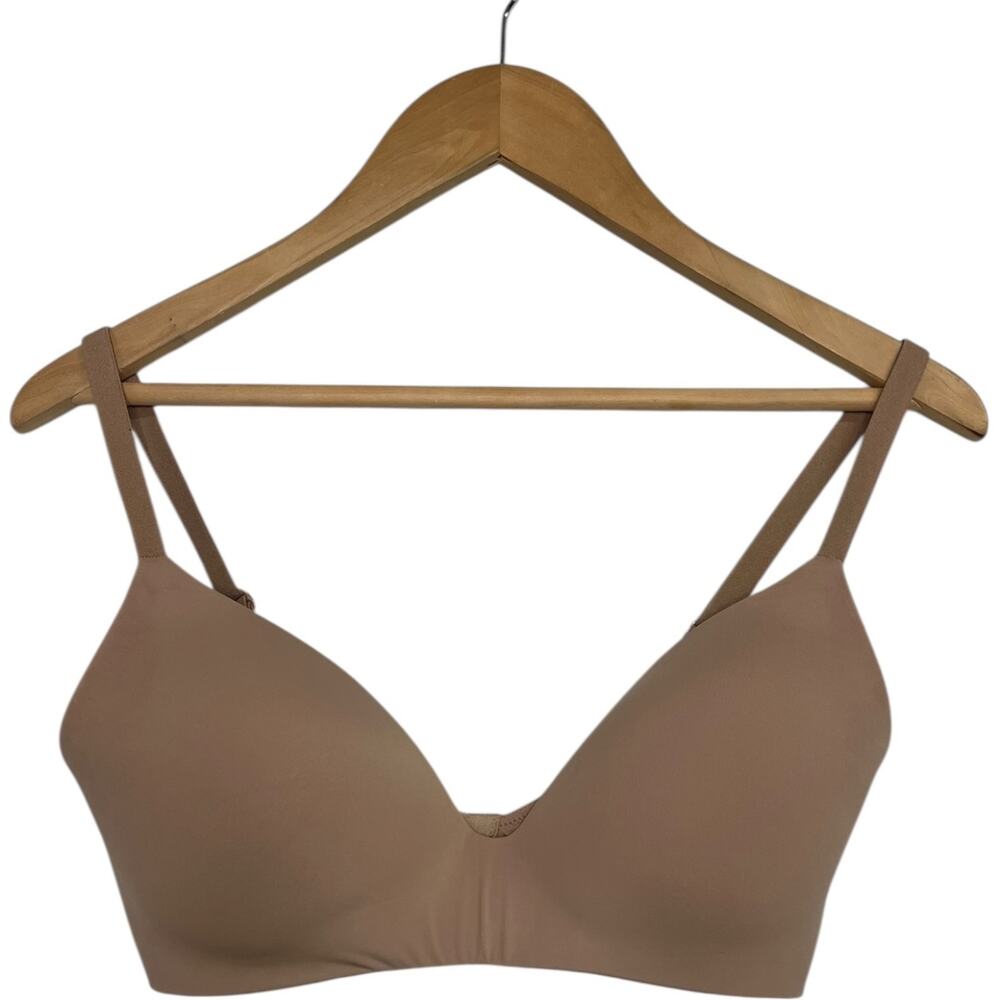 Victorias Secret T Shirt Bra Womens 34DD Nude Tan Convertible Wireless